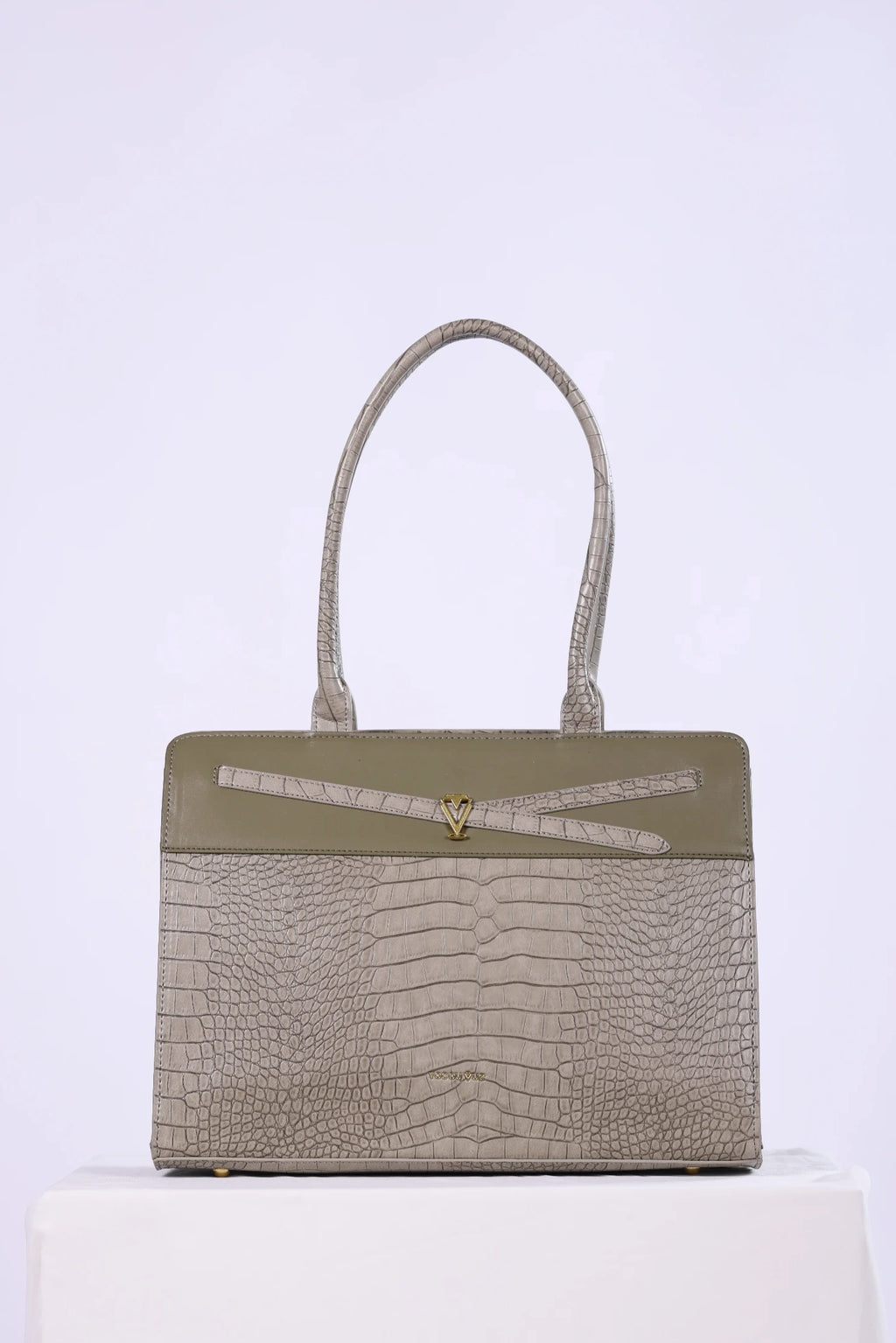 BOARDROOM ELEGANCE - Green Tote