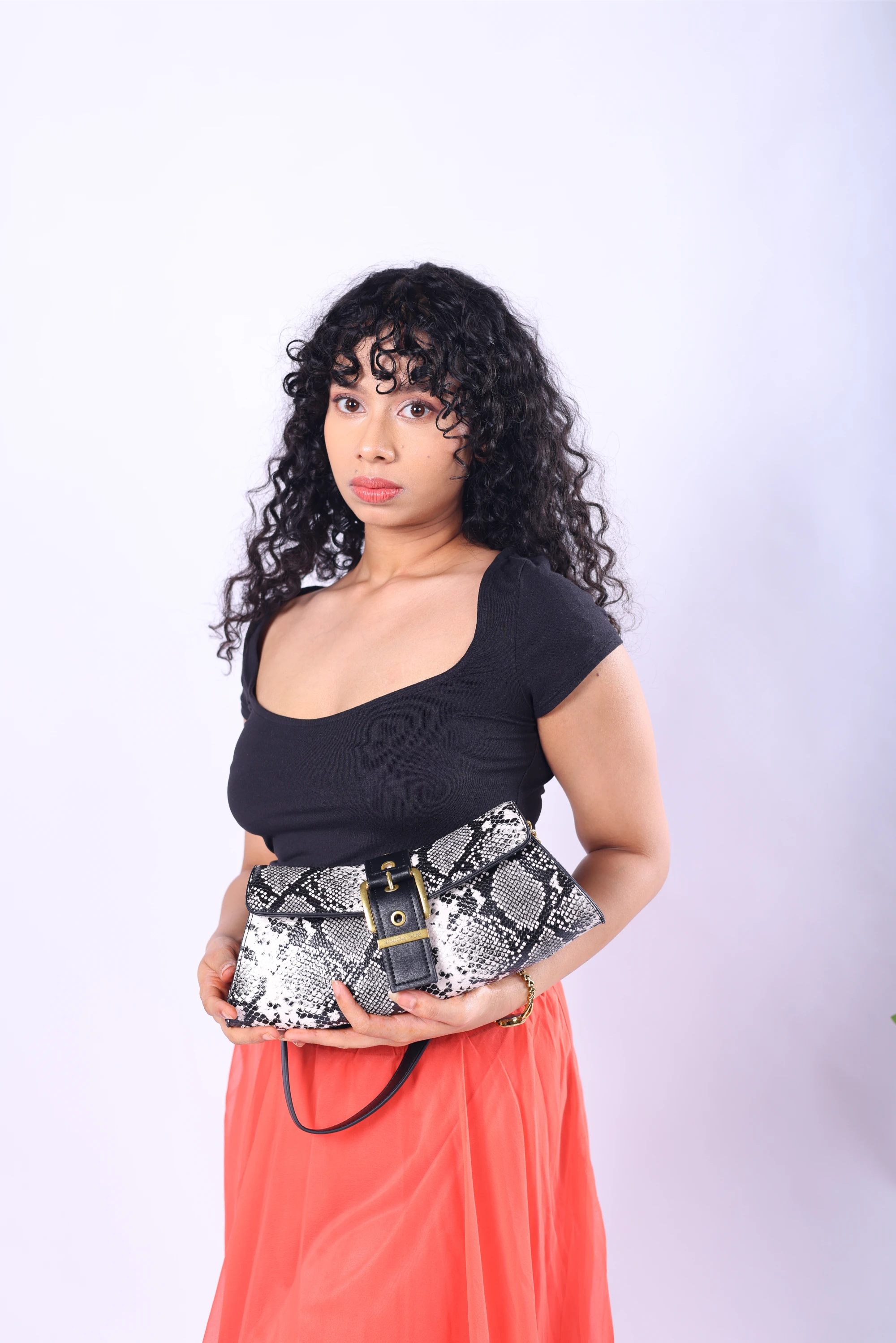 THE ECLIPSE LUXE - Black & White Sling