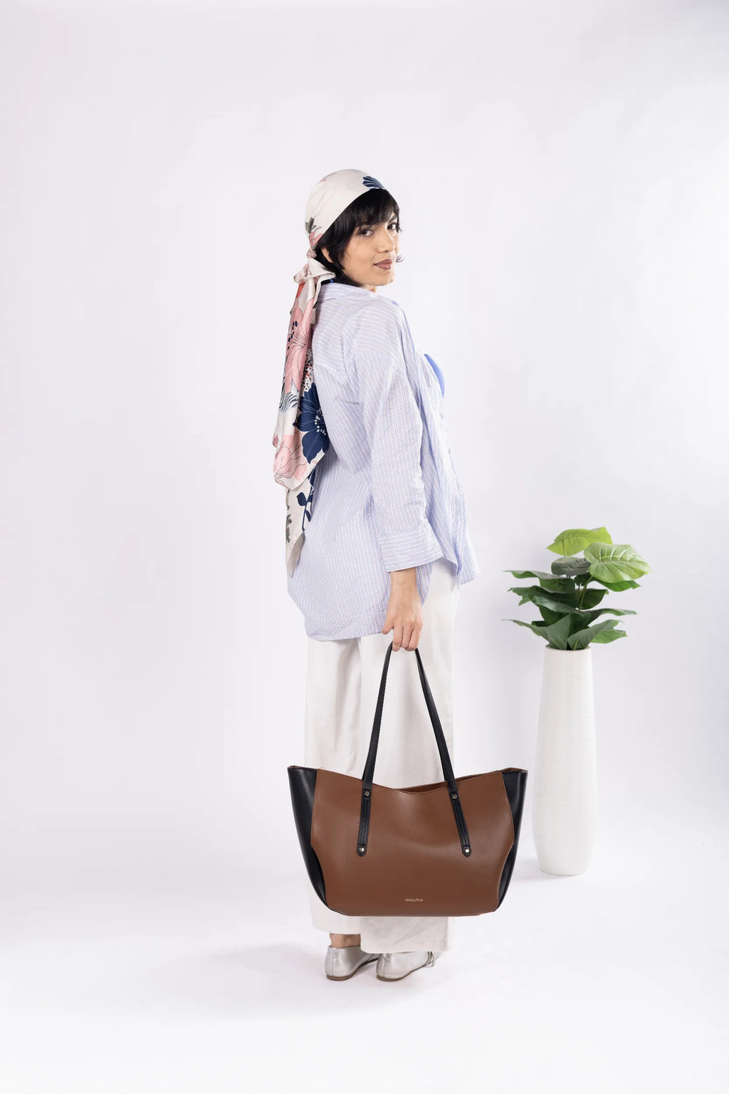 MOCHA NOIR - Brown Tote