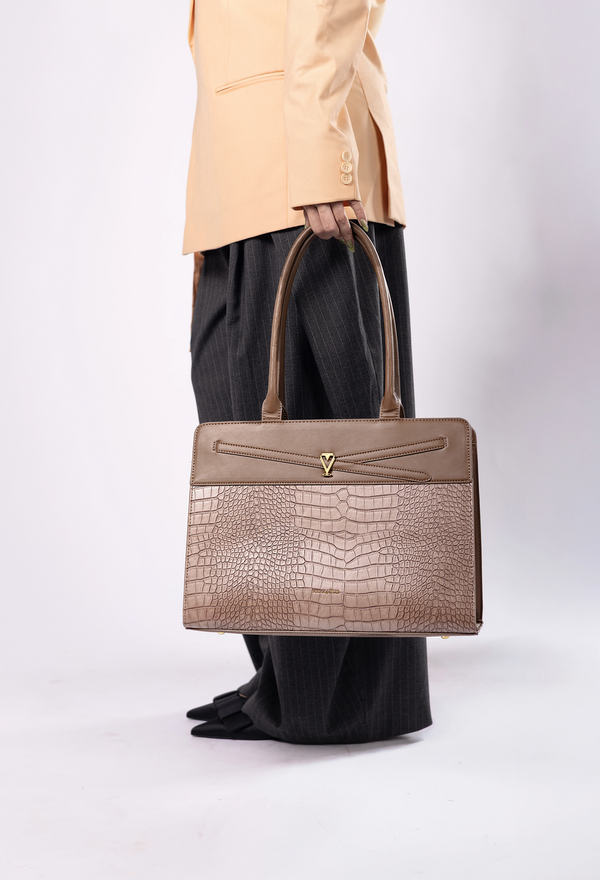 EXECUTIVE CHIC - Brown Croco Tote