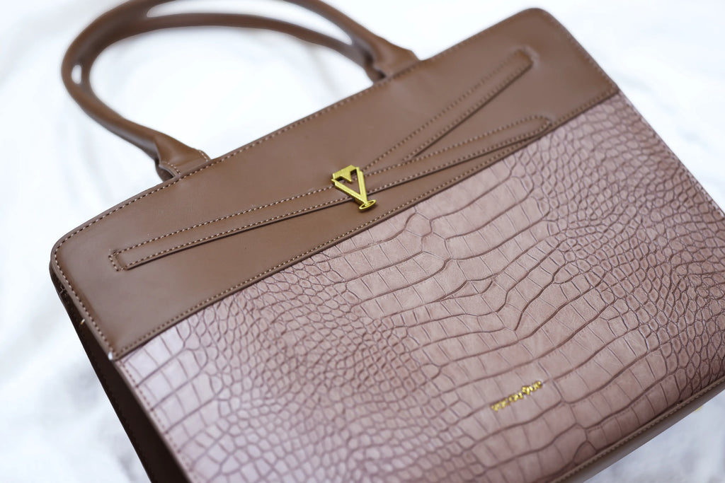 EXECUTIVE CHIC - Brown Croco Tote